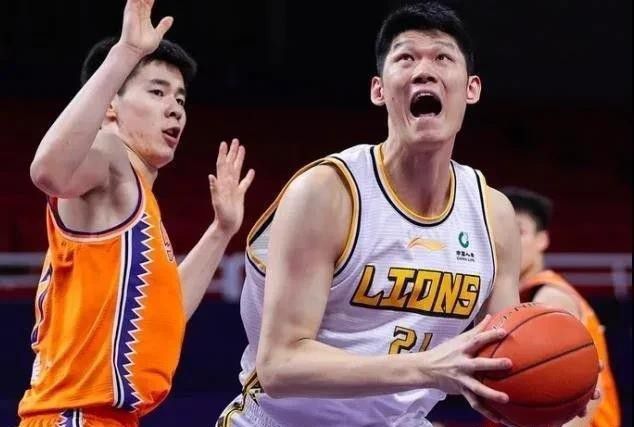 ;我们还是想表达李娜如何以个人的力量，达到最后的目标，我觉得每个人只要你刻苦去做，什么都可以……陈可辛最后点出电影主题